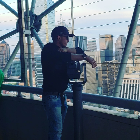 Meet your Posher, Joshua - Picture 1 of 1